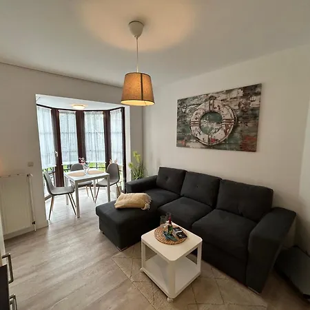 Kuestenbude Krabbe Grömitz